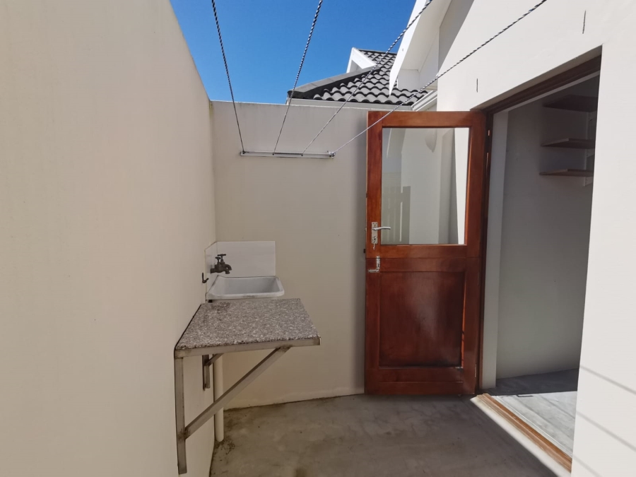 1 Bedroom Property for Sale in Heiderand Western Cape